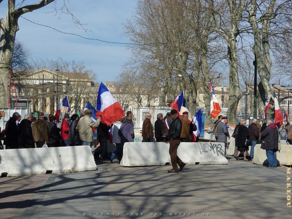 2012 03 10 NIMES MANIF CONTRE COLLOQUE DU FLN (34) PAR GV.JPG